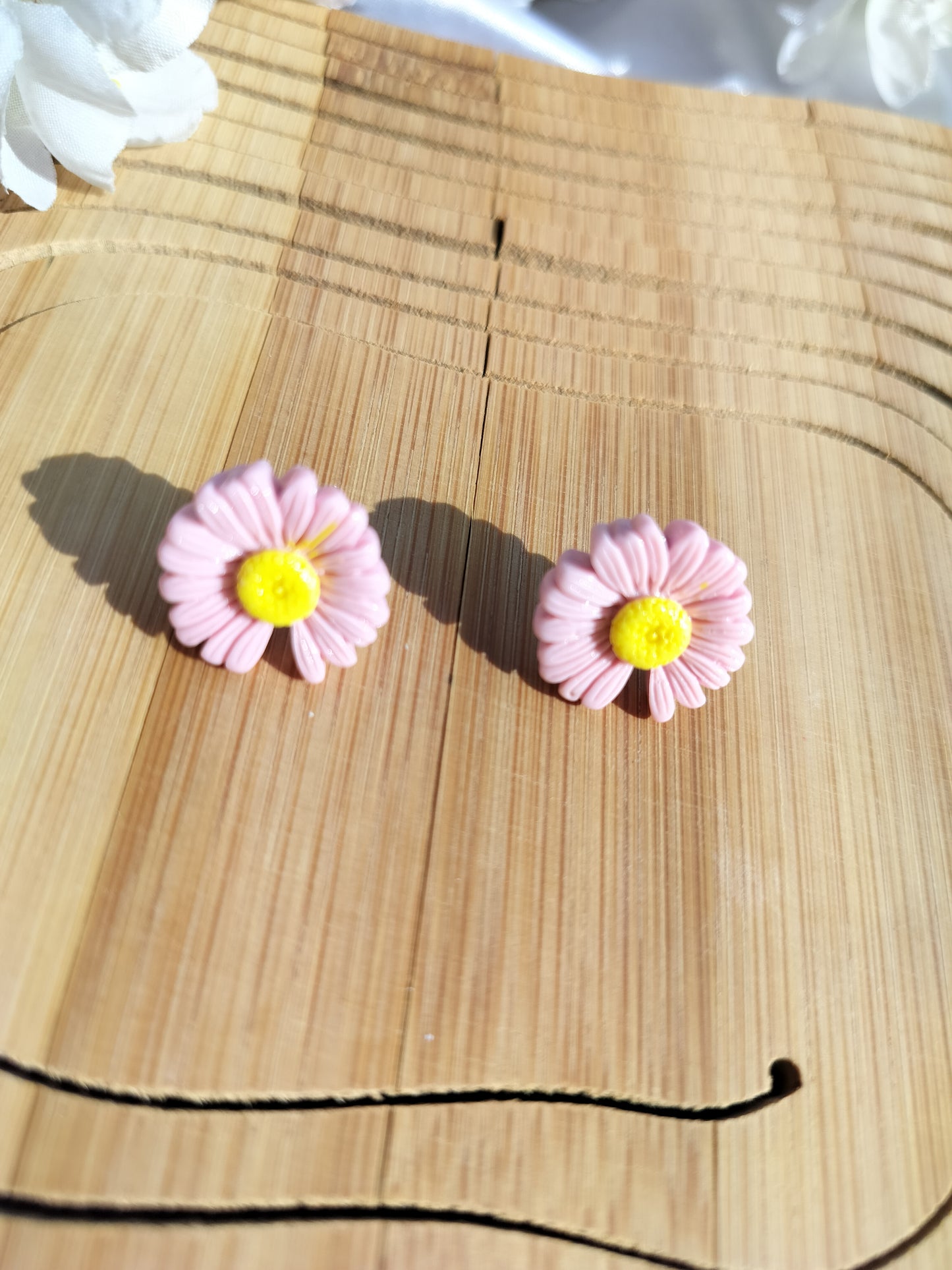 Daisy Messy Studs