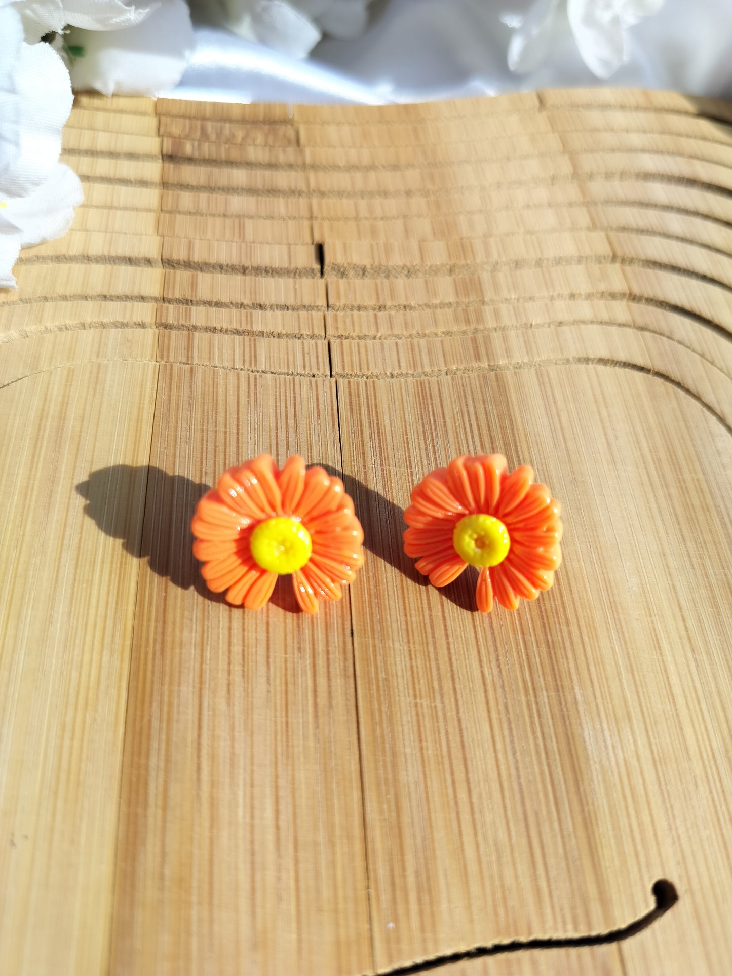 Daisy Messy Studs