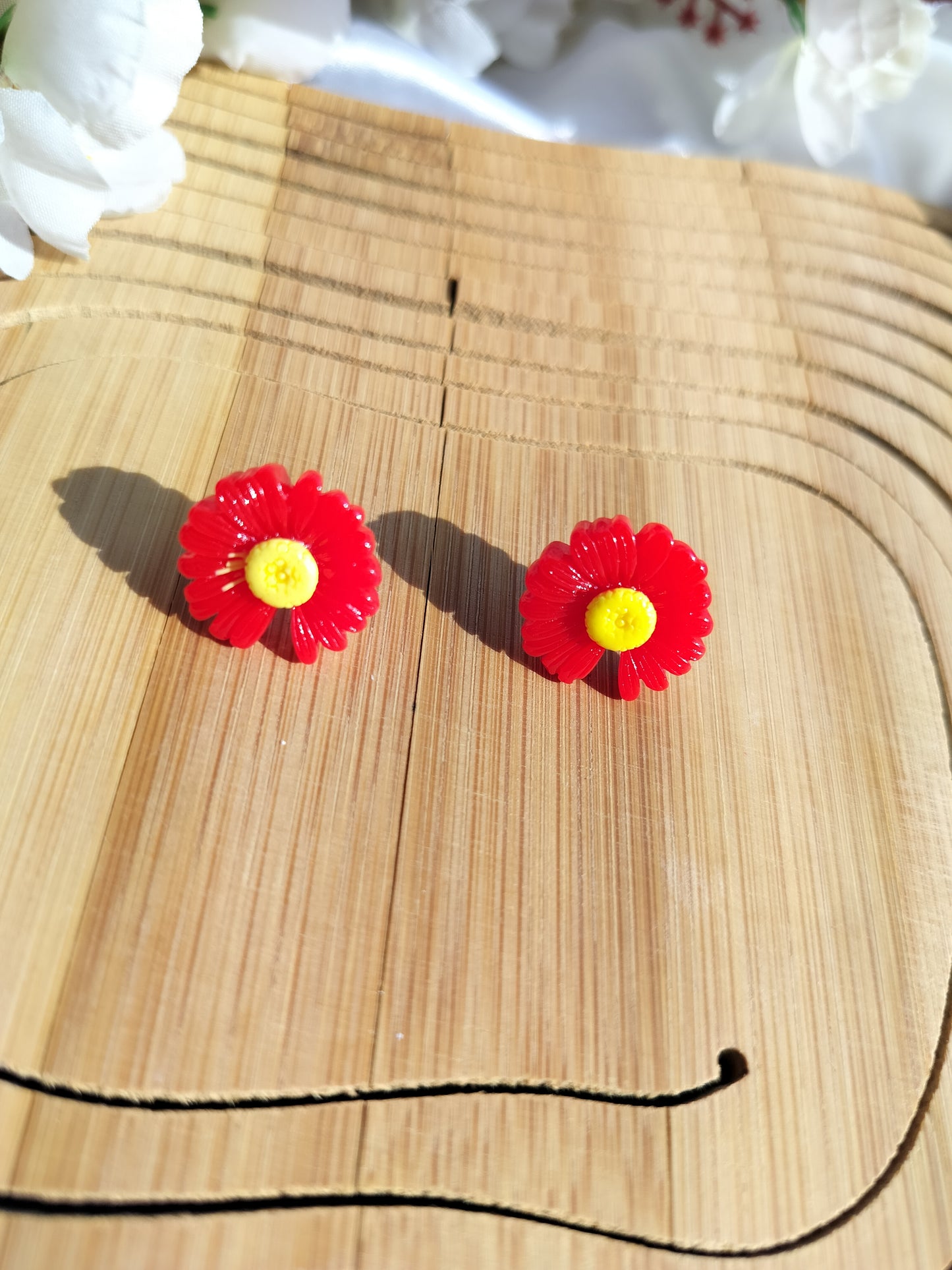 Daisy Messy Studs